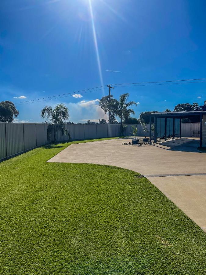 Dbj Holiday Units Mulwala Buitenkant foto